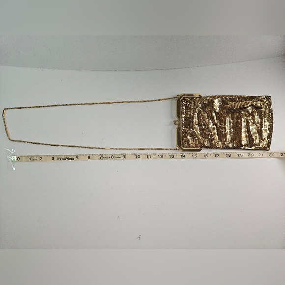 Vintage Mesh Whitings and Davis Gold Bag. - Picture 7 of 7